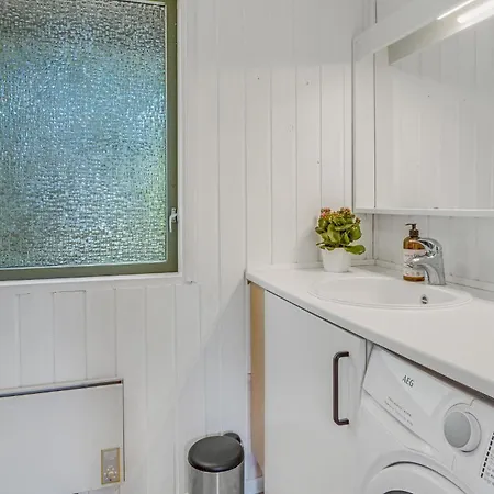 3 Bedroom Lovely In Sjaellands Odde Tjørneholm